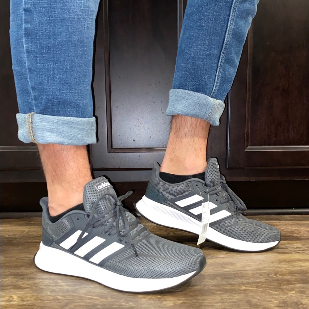 🆕 Adidas Runfalcon Men’s Sneakers